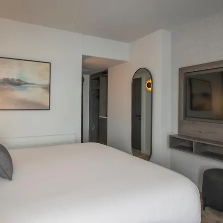 Leonardo Hotel 4*