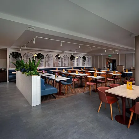 Leonardo 4* Galway