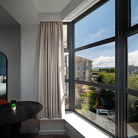Leonardo Hotel